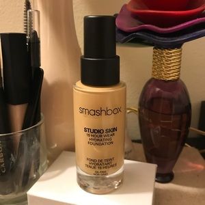 Smashbox StudioSkin Hydrating Foundation Shade 1.2